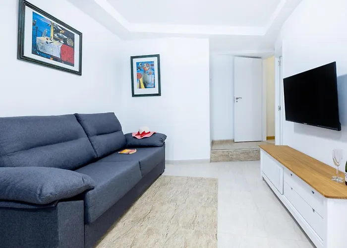 1i. Cozy Flores With Pool Lägenhet *