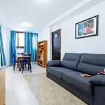 1i. Cozy Flores With Pool Apartment